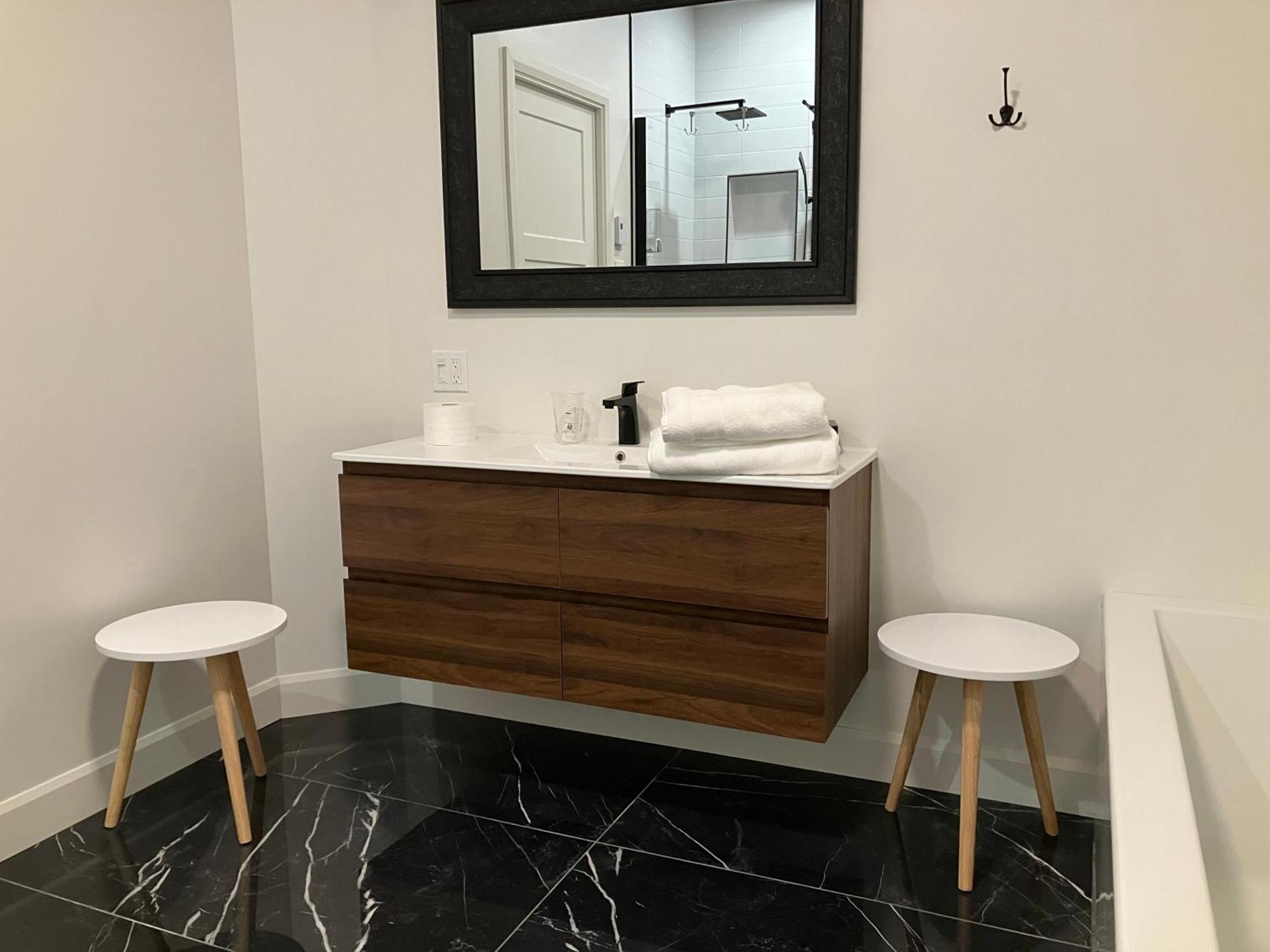 Yin Et Yang Apartment Sainte-Anne-de-Beaupre Ngoại thất bức ảnh